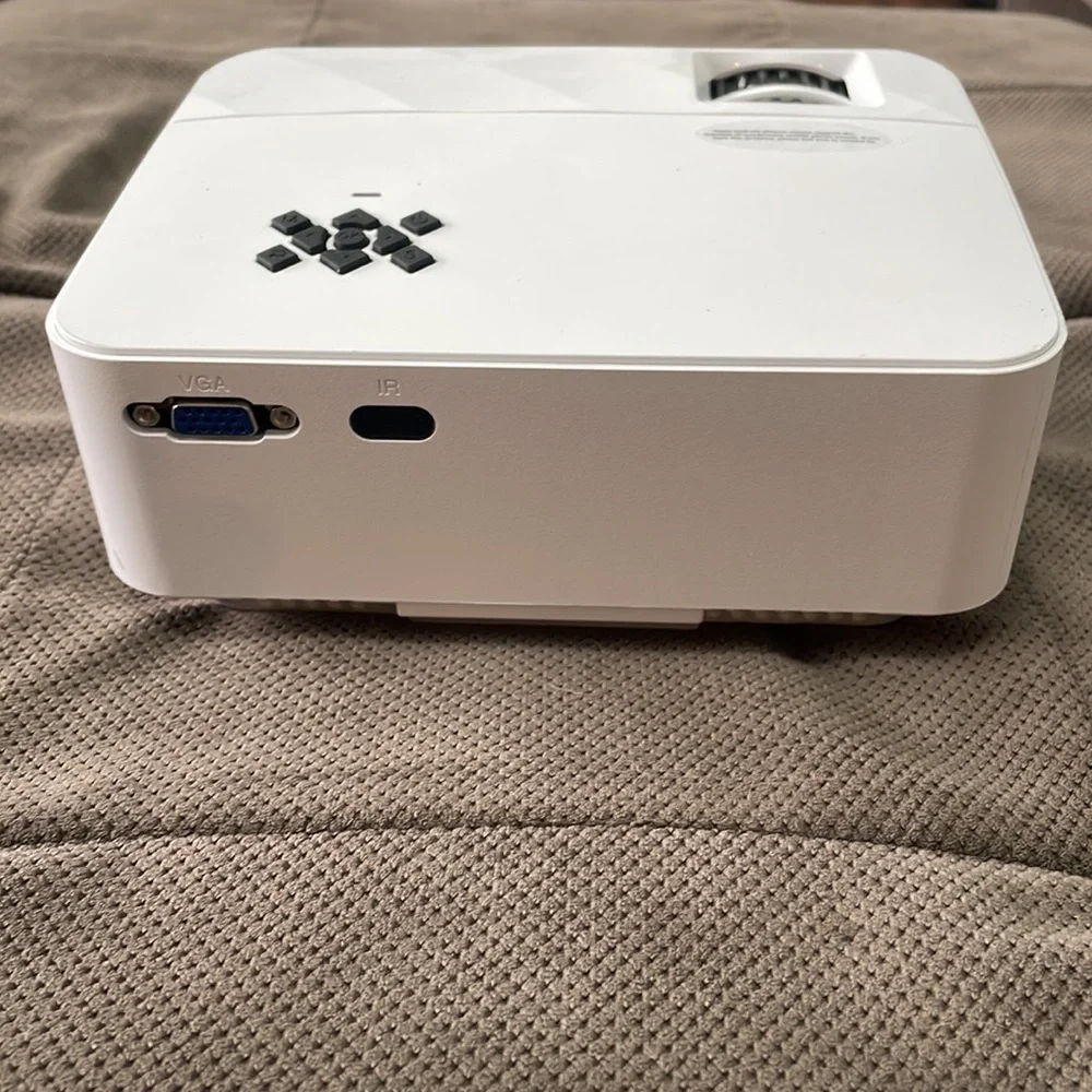 Topvision T21 LED Projector - Picture 4 of 6